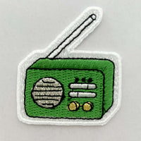 ヤングタウン刺繍ワッペン(ラジオ)※アイロンワッペン・ステッカー両用タイプ（グリーン）